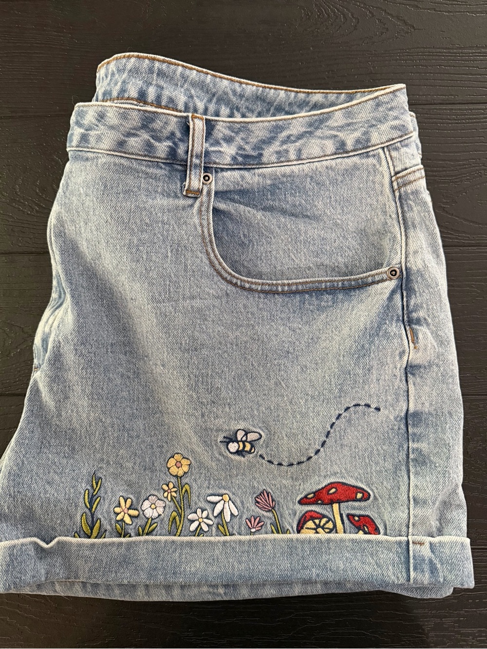 Her Universe Disney Floral Winnie the Pooh Embroidery Denim Shorts - Picture 2 of 4